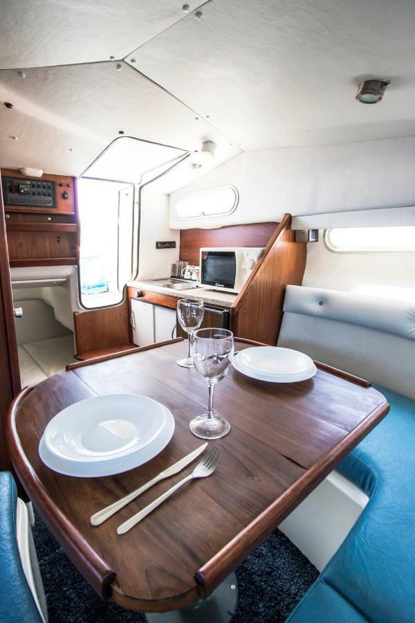 Cozy Boat To Unwind By The Ocean Hotel Puerto Calero Luaran gambar