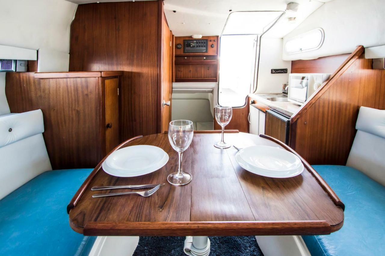 Cozy Boat To Unwind By The Ocean Hotel Puerto Calero Luaran gambar
